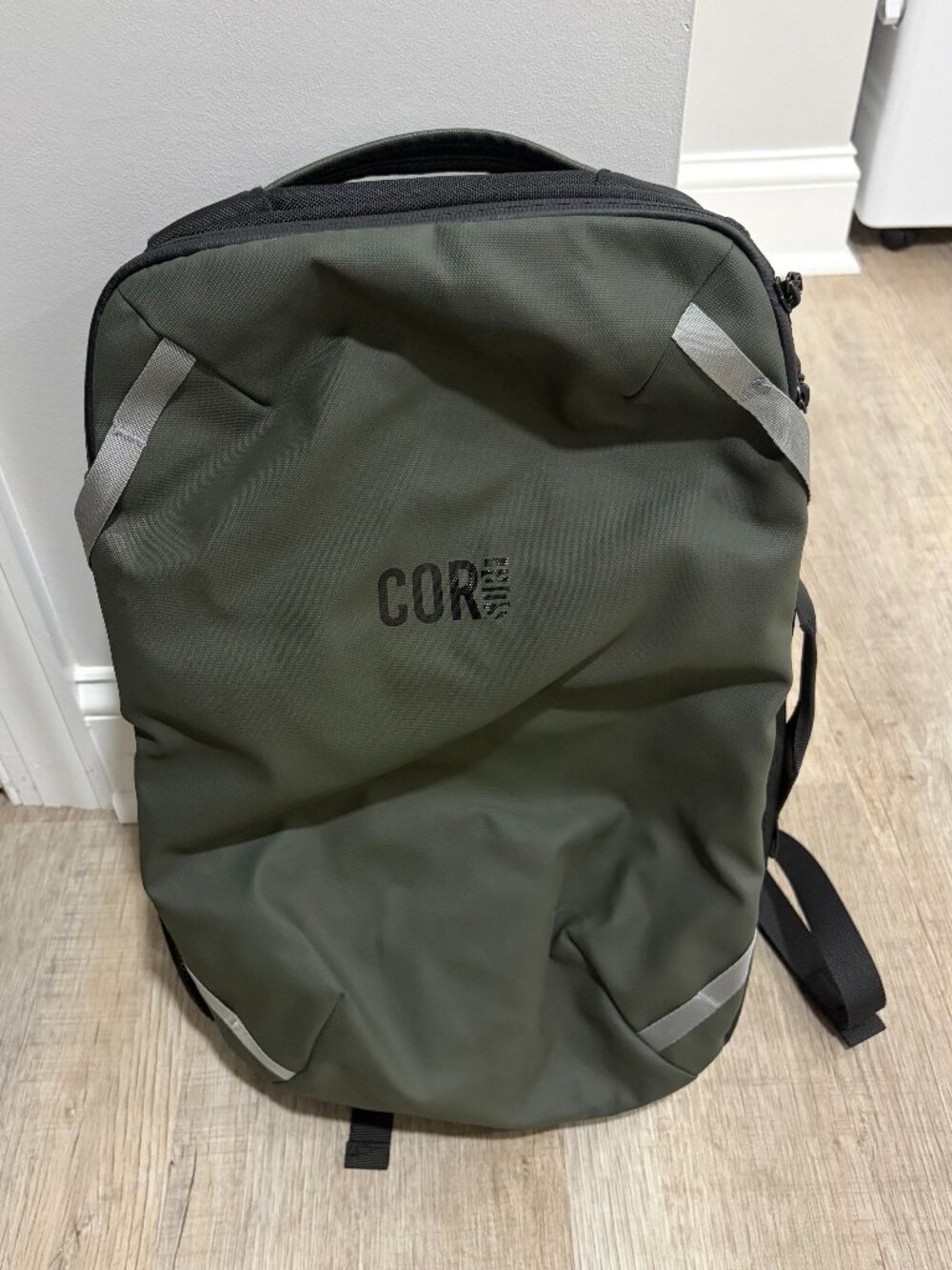 Island Hopper Travel 28L